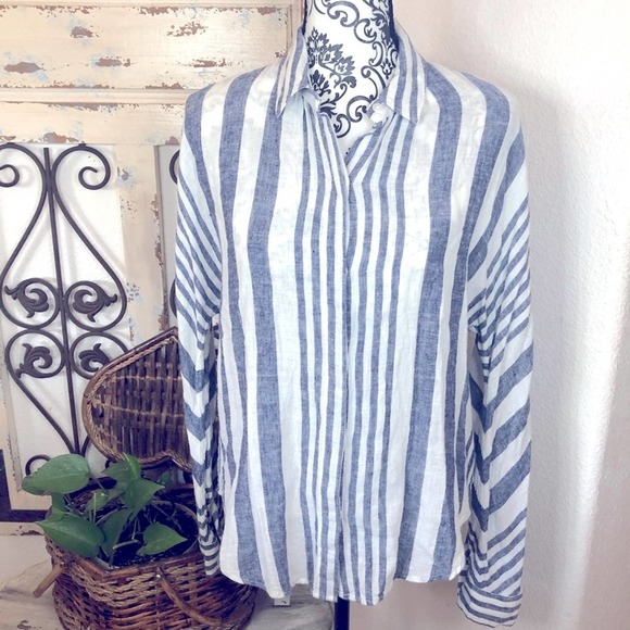 Rails Tops - Rails linen blend blue and white striped shirt medium